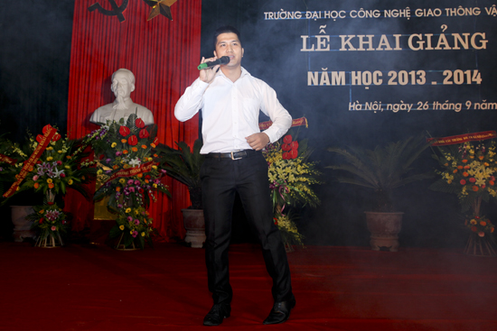 (utt.vn)Khai giảng năm học mới 2013-2014