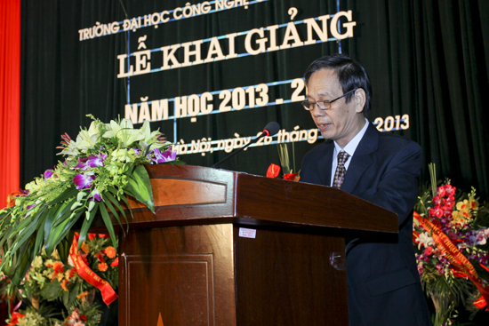 (utt.vn)Khai giảng năm học mới 2013-2014