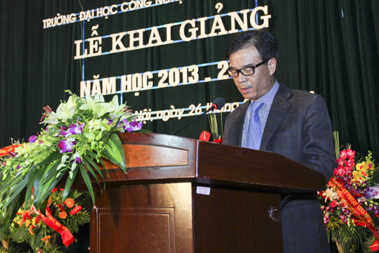 (utt.vn)Khai giảng năm học mới 2013-2014