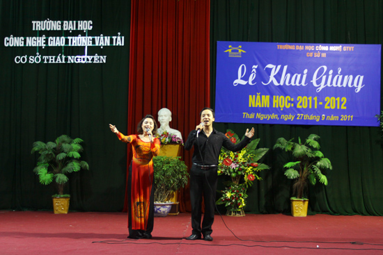 Lễ khai giảng năm học 2011 - 2012 Đại học Công nghệ GTVT - cơ sở Thái Nguyên