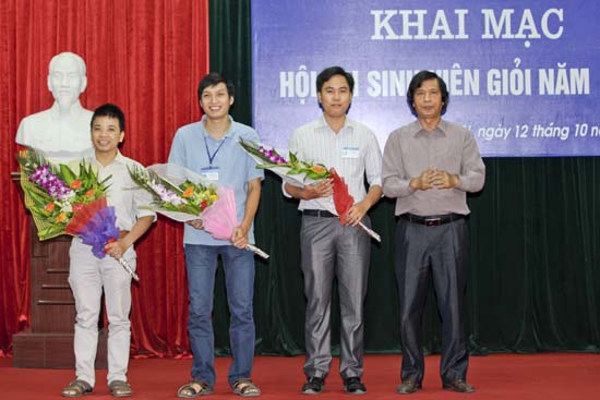 khai-mac-hoi-thi-sinh-vien-gioi-nam-2013