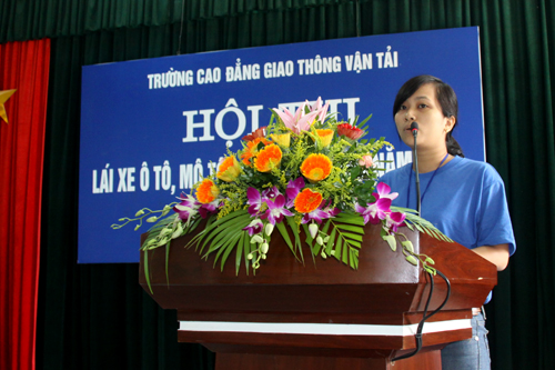 Hội thi Lái xe mô tô, ô tô giỏi và an toàn trường Cao đẳng GTVT năm 2010