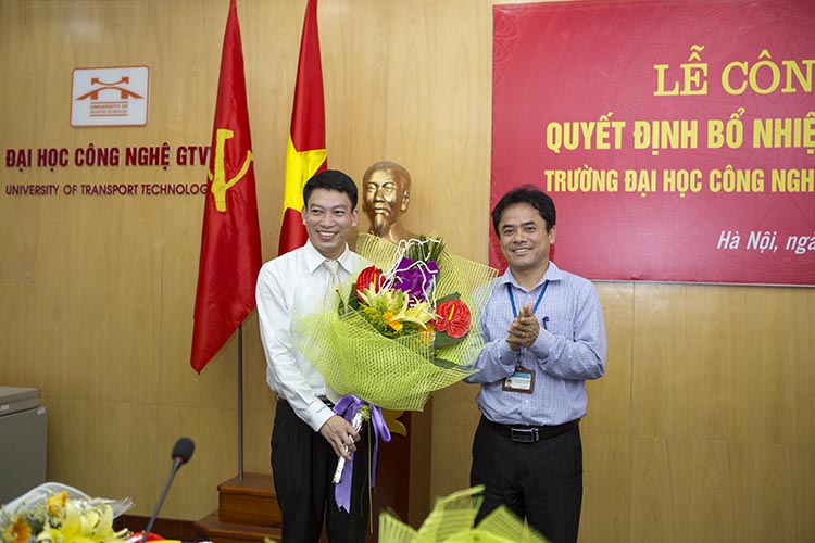 Lễ công bố Quyết định bổ nhiệm Hiệu trưởng nhiệm kỳ 2015-2020