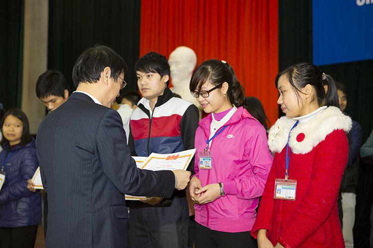 Tuyên dương sinh viên học kỳ I năm học 2014 - 2015