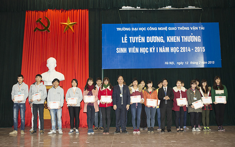 Tuyên dương sinh viên học kỳ I năm học 2014 - 2015