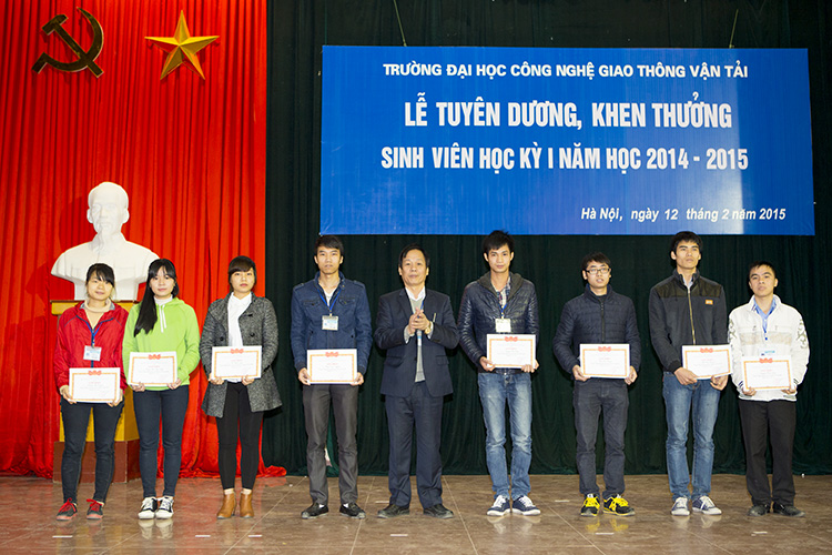 Tuyên dương sinh viên học kỳ I năm học 2014 - 2015