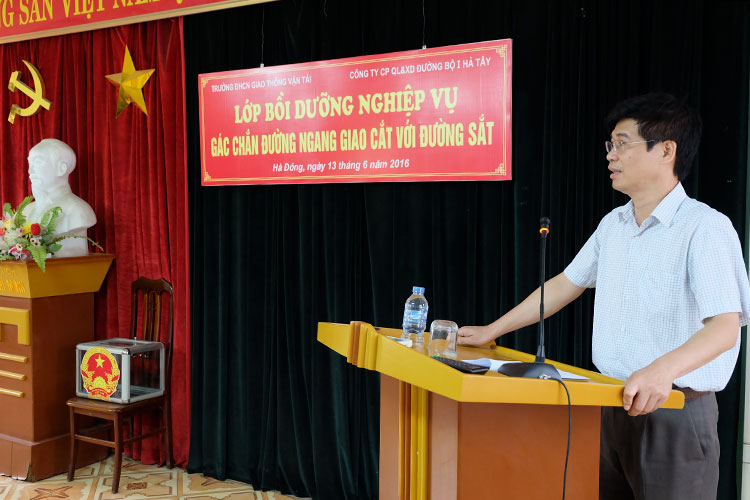 nguyễn mạnh hùng