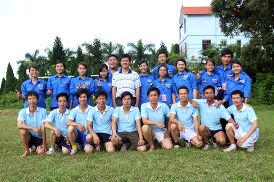 SVTN trường Đại học Công nghệ GTVT hoạt động tại Đông Lỗ, Ứng Hòa, Hà Nội năm 2011