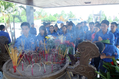 Hành trình thắp lửa truyền thống, tri ân nguồn cội tại Quảng Trị