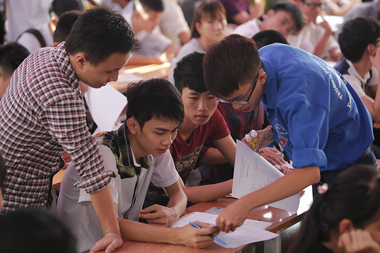 rộn ràng không khí nhập trường k66