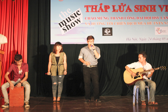 Thắp lửa sinh viên 2013