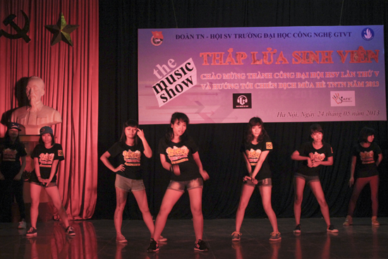 Thắp lửa sinh viên 2013