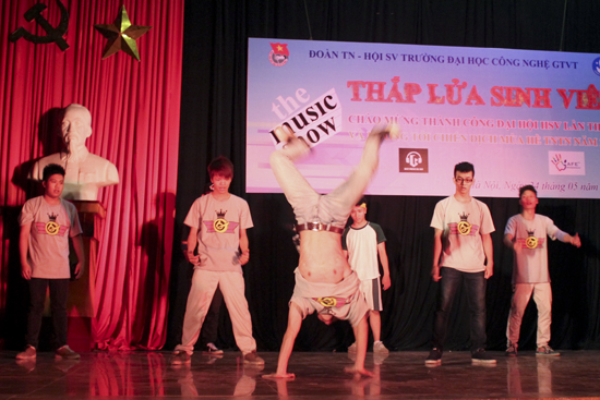 Thắp lửa sinh viên 2013