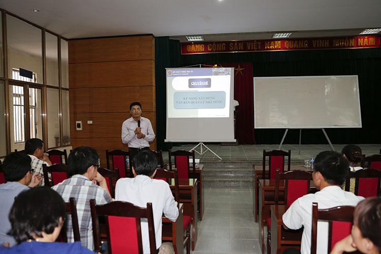 Trường Đại học Công nghệ GTVT tổ chức lớp bồi dưỡng kỹ năng soạn thảo văn bản cho cán bộ viên chức