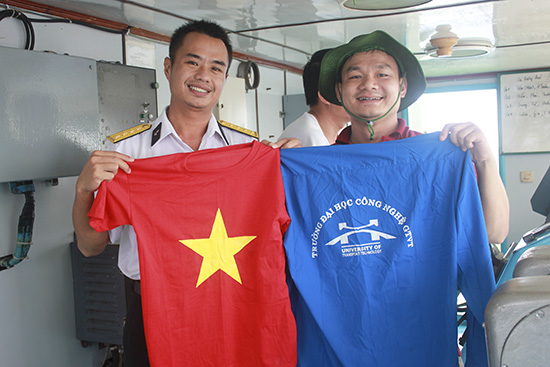 Hướng về biển đảo quê hương