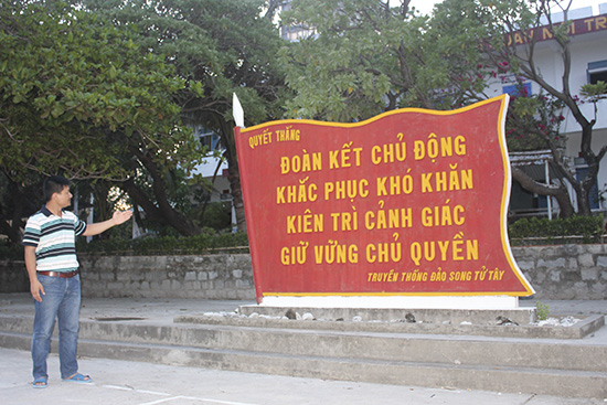 Hướng về biển đảo quê hương