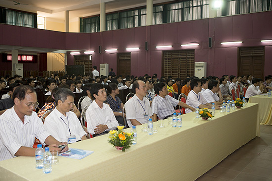 Tuyên dương khen thưởng học sinh sinh viên 2014