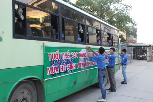 SVTN Cao đẳng GTVT hoạt động tình nguyện tại Tuyên Quang hè 2010