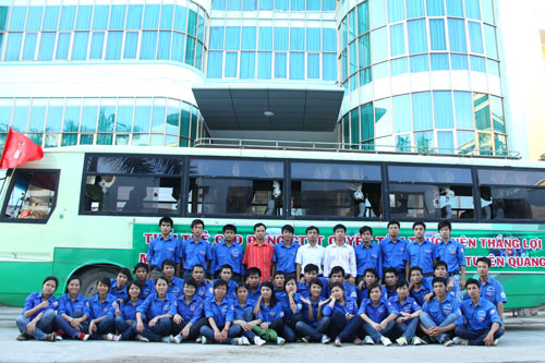 SVTN Cao đẳng GTVT hoạt động tình nguyện tại Tuyên Quang hè 2010