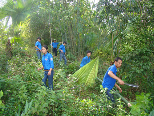 SVTN Cao đẳng GTVT hoạt động tình nguyện tại Tuyên Quang hè 2010