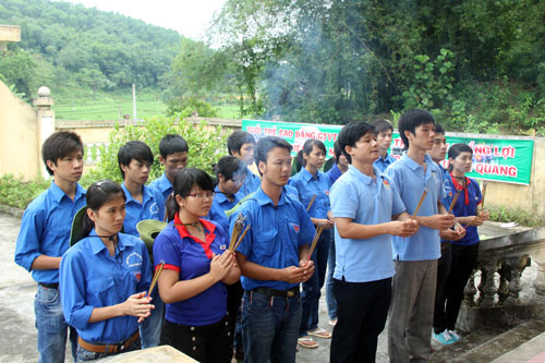 SVTN Cao đẳng GTVT hoạt động tình nguyện tại Tuyên Quang hè 2010