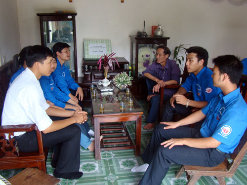 SVTN Cao đẳng GTVT hoạt động tình nguyện tại Tuyên Quang hè 2010