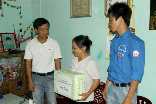 SVTN Cao đẳng GTVT hoạt động tình nguyện tại Tuyên Quang hè 2010