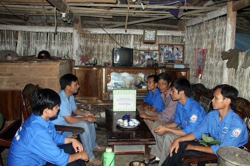 SVTN Cao đẳng GTVT hoạt động tình nguyện tại Tuyên Quang hè 2010