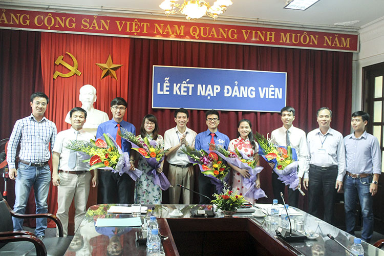 Danh sách sinh viên đăng ký học lớp bồi dưỡng nhận thức về Đảng CSVN