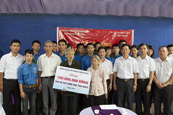 Xây nhà tình nghĩa tại Hưng Yên