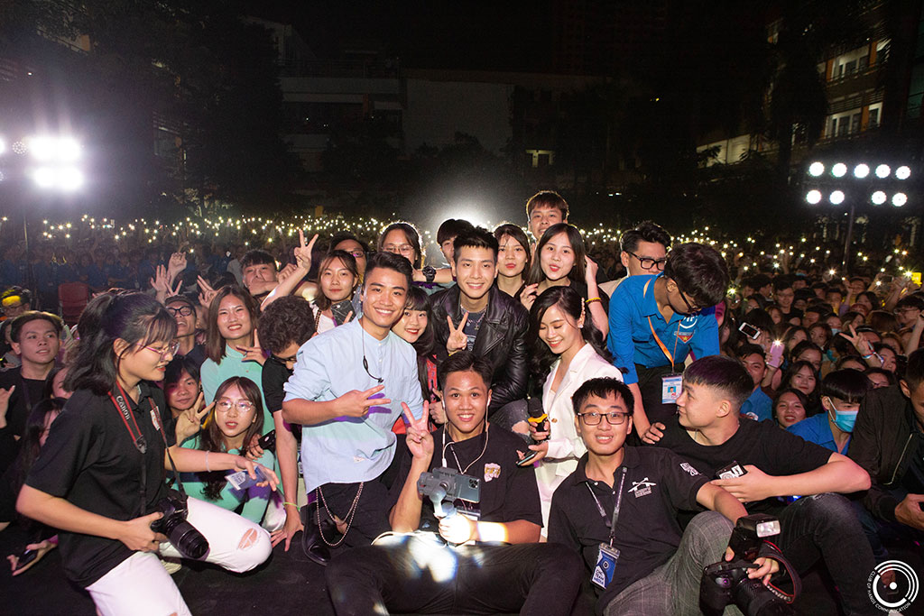 Đại nhạc hội Đêm giao thông Chào khóa 71