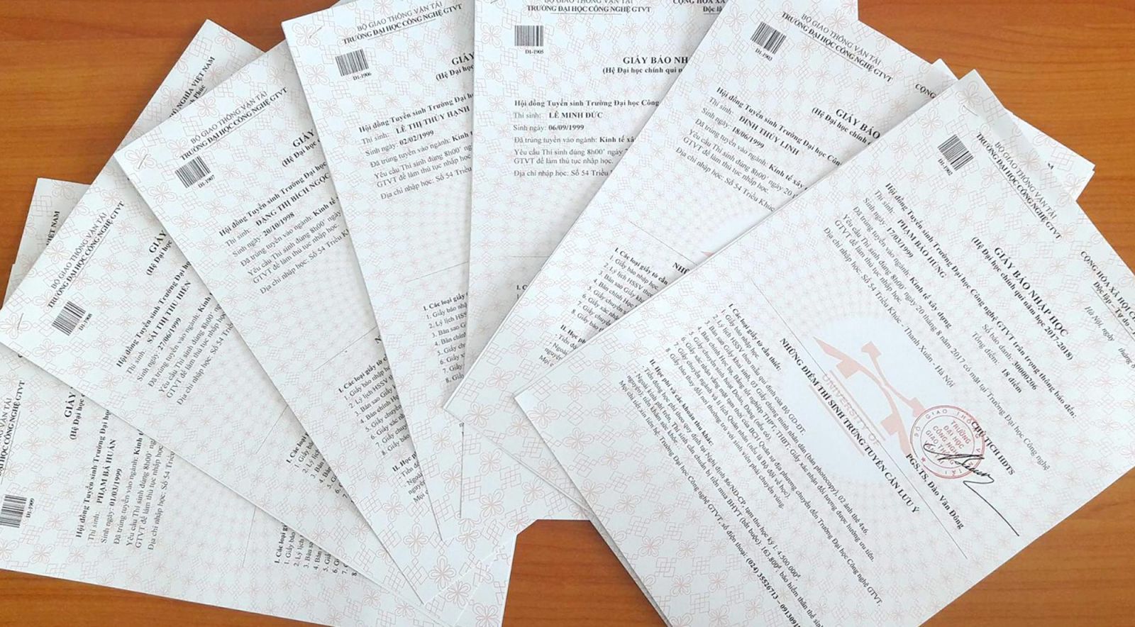 Giấy báo trúng tuyển đại học 2017