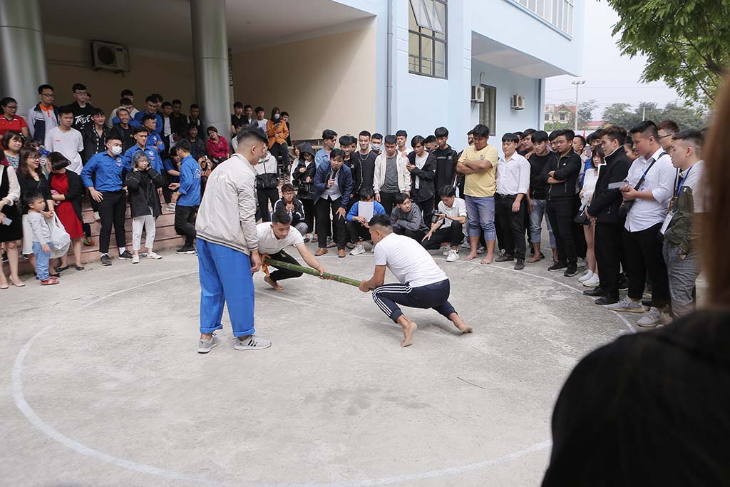 Hội trại kỷ niệm 75 năm ngày thành lập trường Đại học Công nghệ GTVT