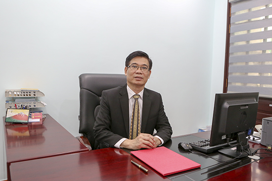 Phó hiệu trưởng: TS. Nguyễn Mạnh Hùng