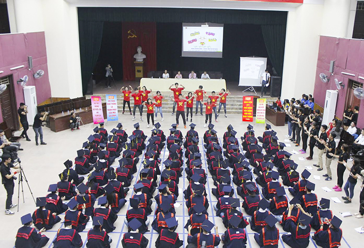 UTT Rung chuông vàng 2016