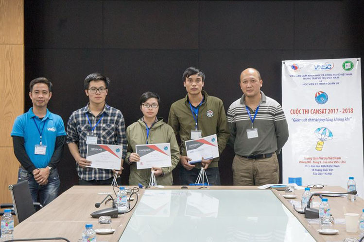 YCC-KIO team of University of  Transport Technology won the third prize in Air Quality Monitoring Satelitte Launching - CanSat 2017-2018 Competition