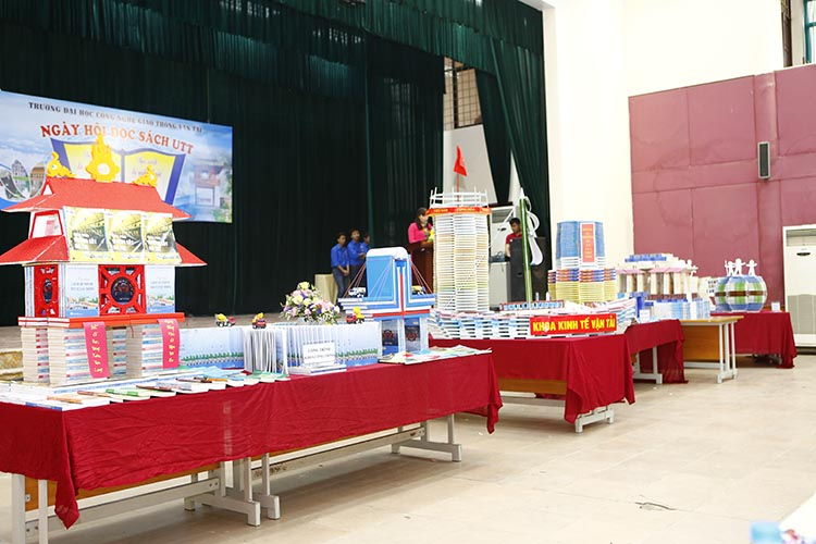 Hội đồng Đội tỉnh chỉ đạo tổ chức đồng loạt Ngày hội đọc sách năm 2018   Tuổi trẻ Bình Định Tỉnh đoàn Bình Định Hội LHTN Việt Nam tỉnh Bình Định