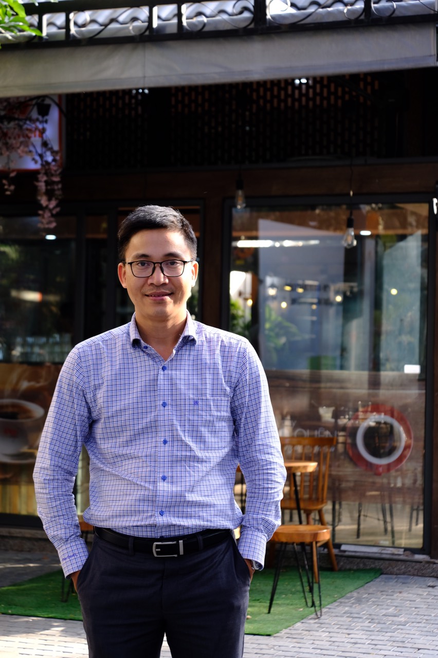 Thay đổi avatar. Nên chọn ảnh kích thước 140 x 140 Trần Thế Tuân