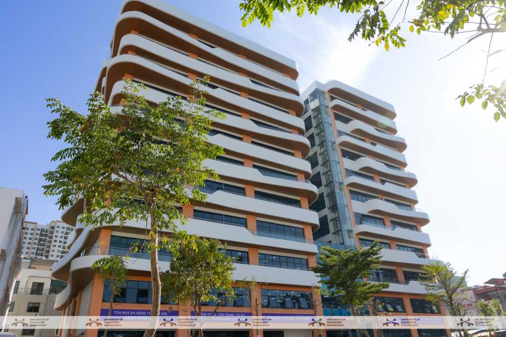 Trường Đại học Công nghệ GTVT xếp hạng 26 trong Bảng xếp hạng VNUR 2026, tăng 18 bậc so với năm 2025