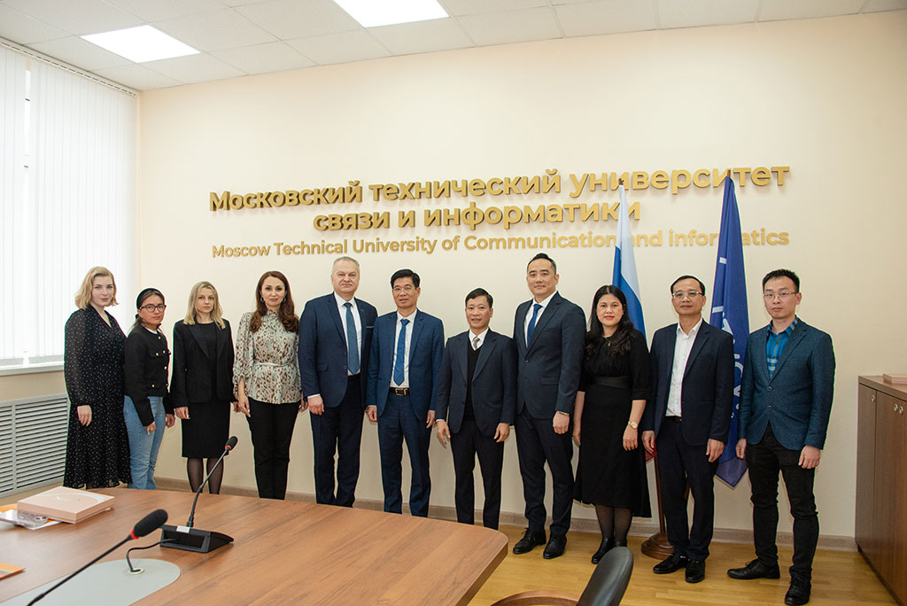 UTT Delegation Visits and Works with the Moscow Technical University of Communications and Informatics, Russia