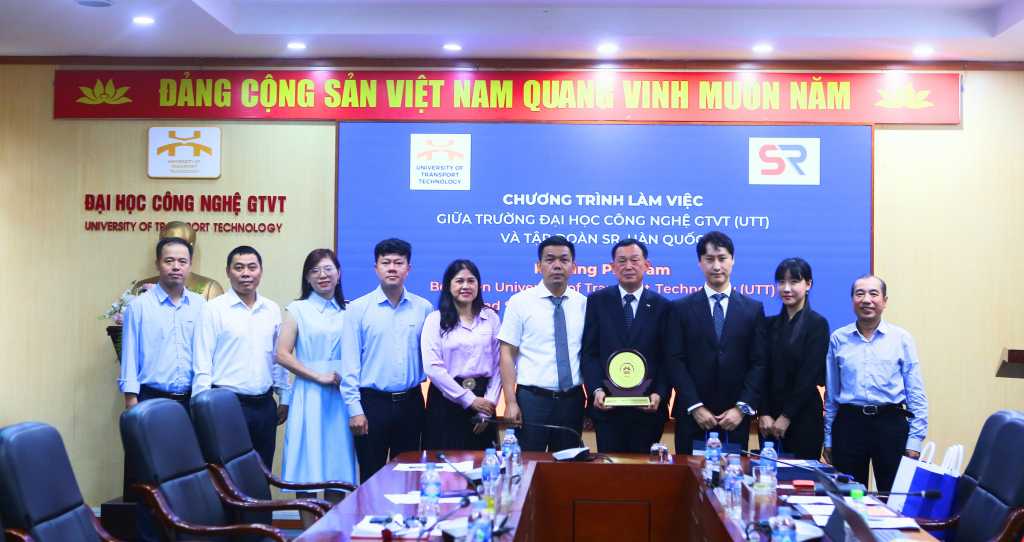 Trường Đại học Công nghệ GTVT tiếp và làm việc với Tập đoàn SR, Hàn Quốc