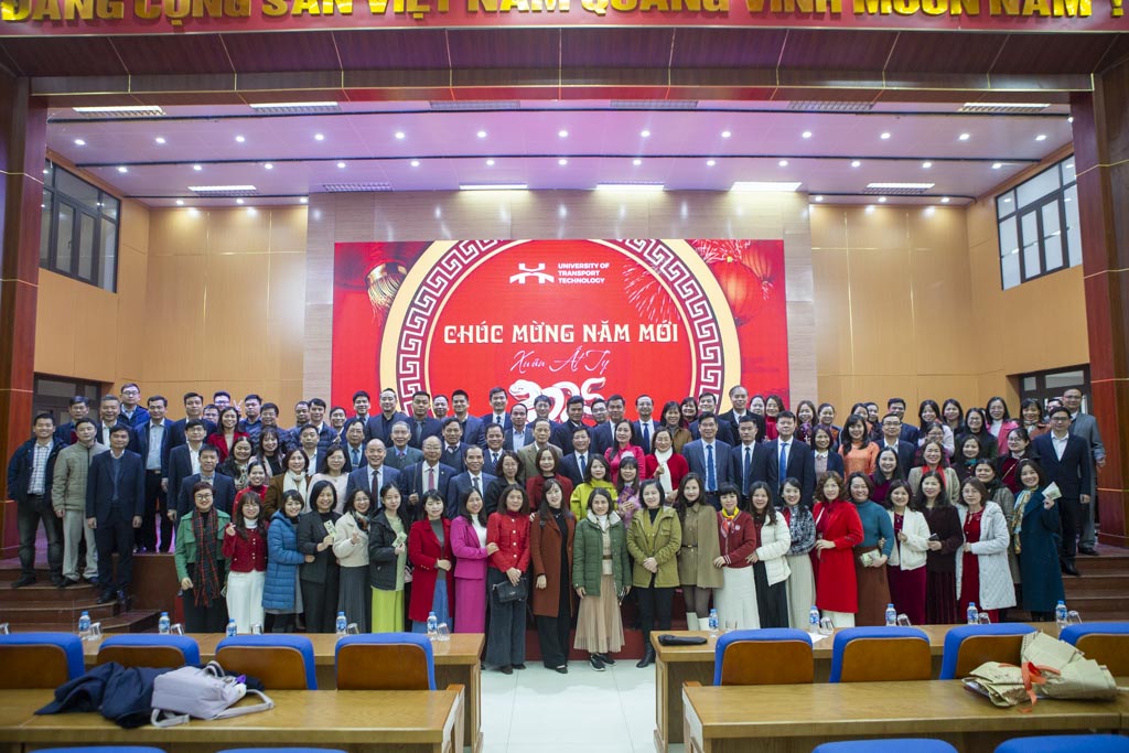 Trường Đại học Công nghệ GTVT tổ chức gặp mặt đầu xuân Ất Tỵ 2025
