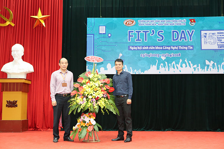 Ngày hội sinh viên Khoa Công nghệ thông tin chào mừng kỷ niệm 15 năm thành lập