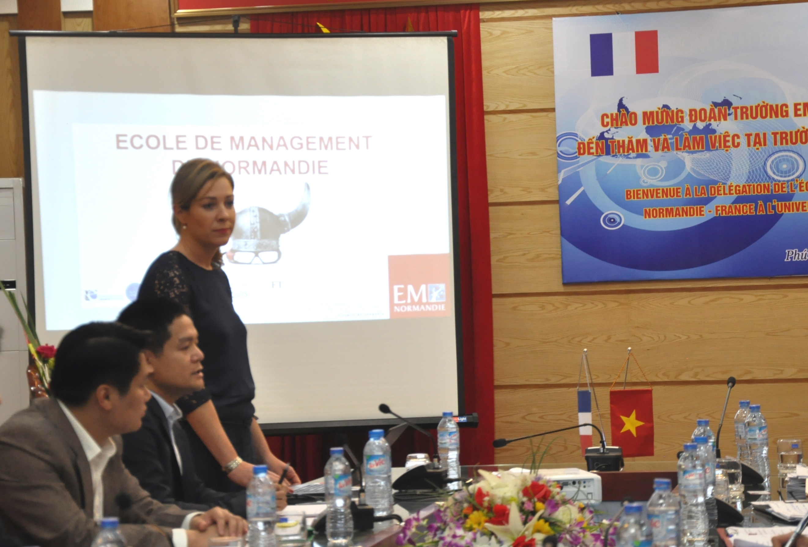 Thông báo Tuyển sinh chương trình trao đổi sinh viên tại Cộng hòa Pháp