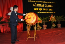 Khai giảng năm học mới 2012-2013