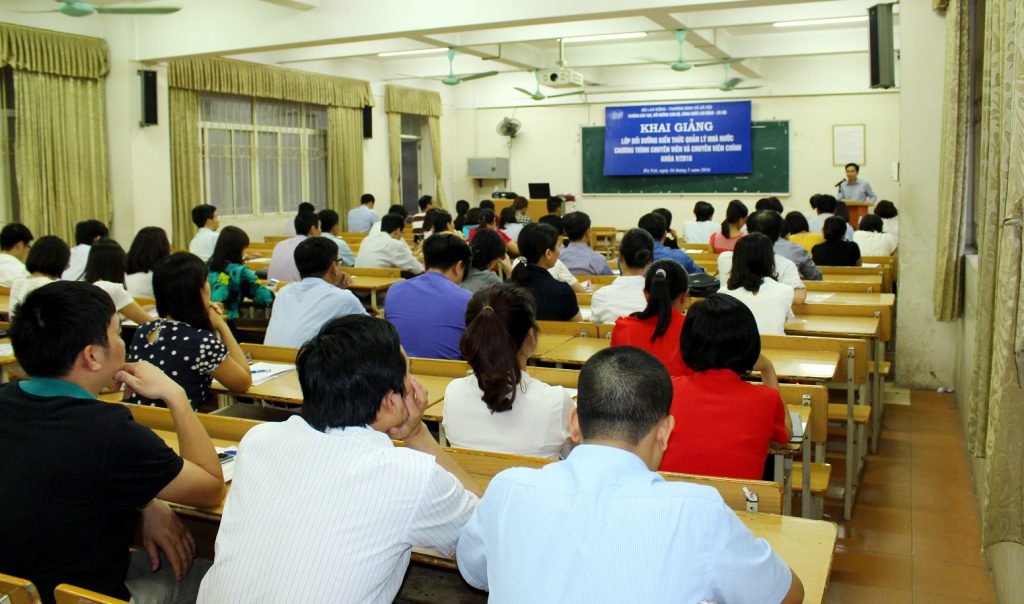 Thông báo các chương trình đào tạo, bồi dưỡng nghiệp vụ, cập nhật kiến thức, chính sách mới