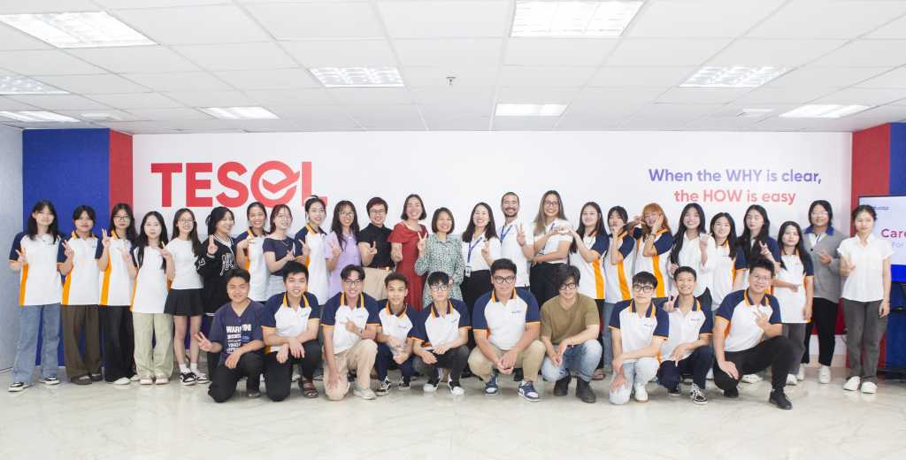 Tân sinh viên K75 ngành Ngôn ngữ Anh trải nghiệm thực tế tại Doanh nghiệp