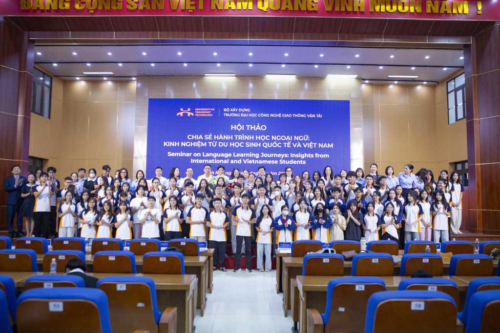 Hành trình học ngoại ngữ: Bí quyết từ du học sinh Việt Nam và Quốc tế