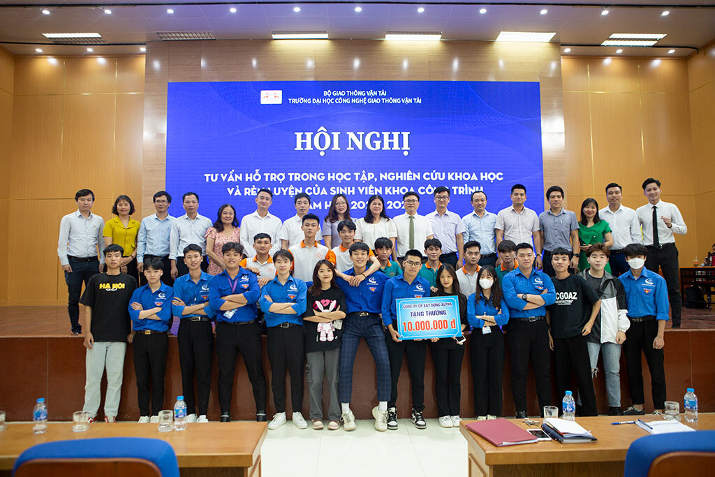 Bí Mật Thành Công tại RIK - Chìa Khóa Vàng Cho Sinh Viên CNTT