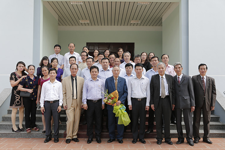 Xúc động ngày hội gặp mặt các thế hệ cựu sinh viên Trường Đại học Công nghệ GTVT